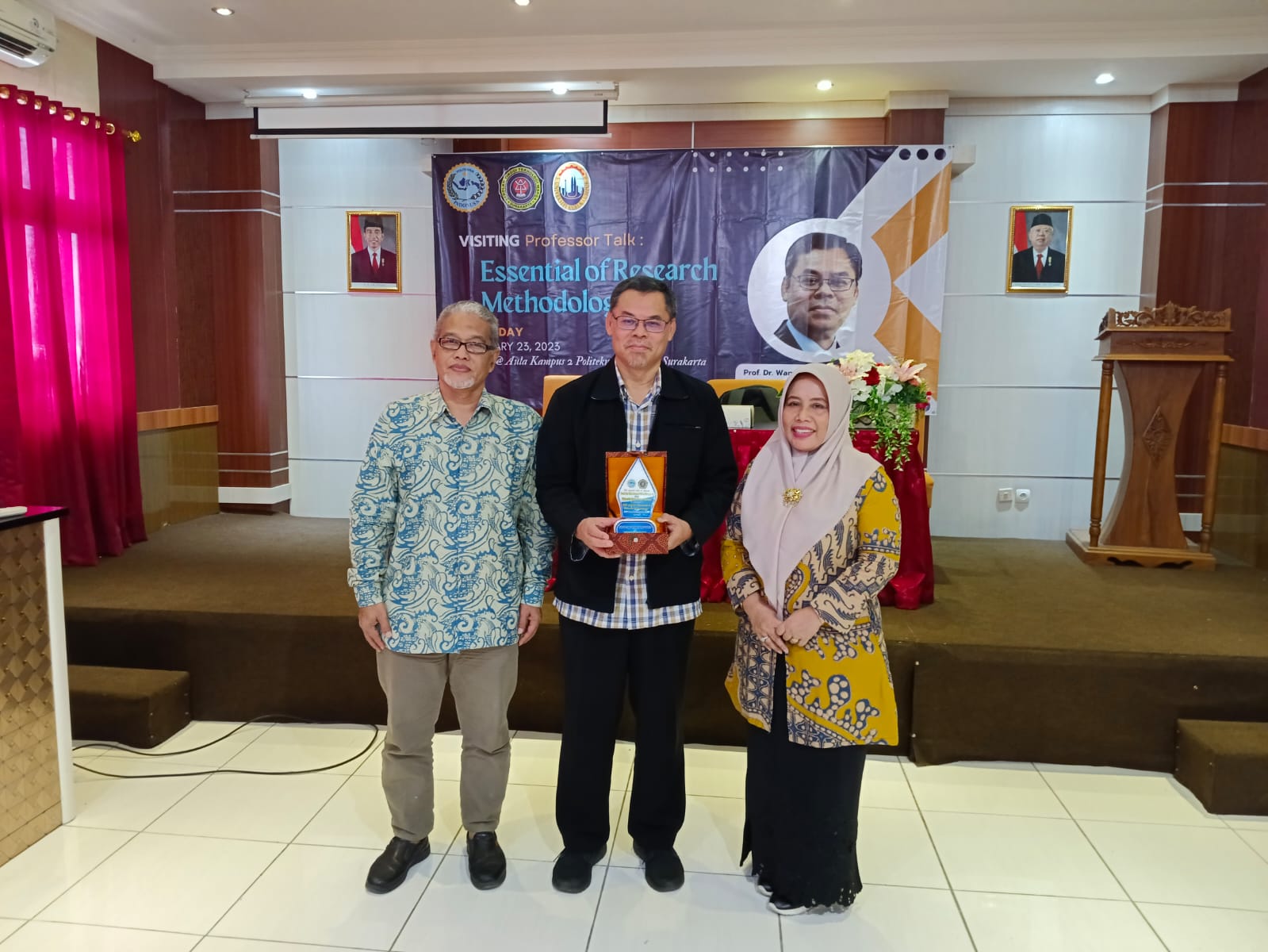 Berkolaborasi dengan STT Warga, Politeknik Indonusa Surakarta Gelar Focus Group Discussion Bertema “Essential of Research Methodology”